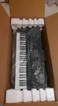 KORG PA 300 sotiladi! YANGI