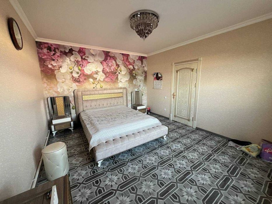 Просторный коттедж 217 м² на участке 400 м²