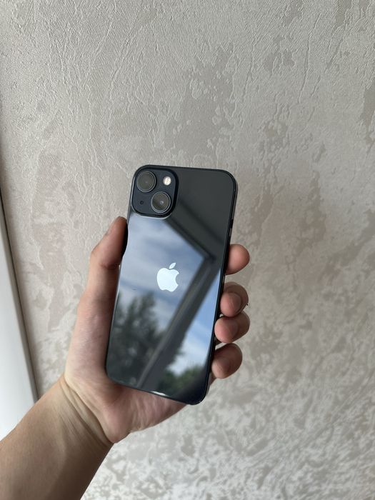 Продам Iphone 13 айфон