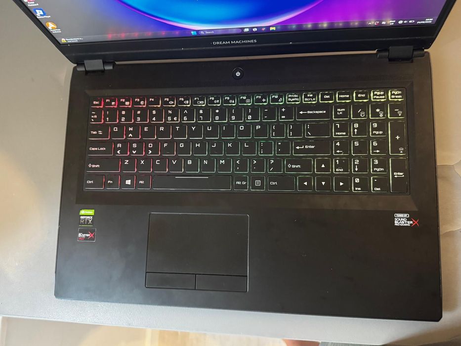 Vând laptop gaming