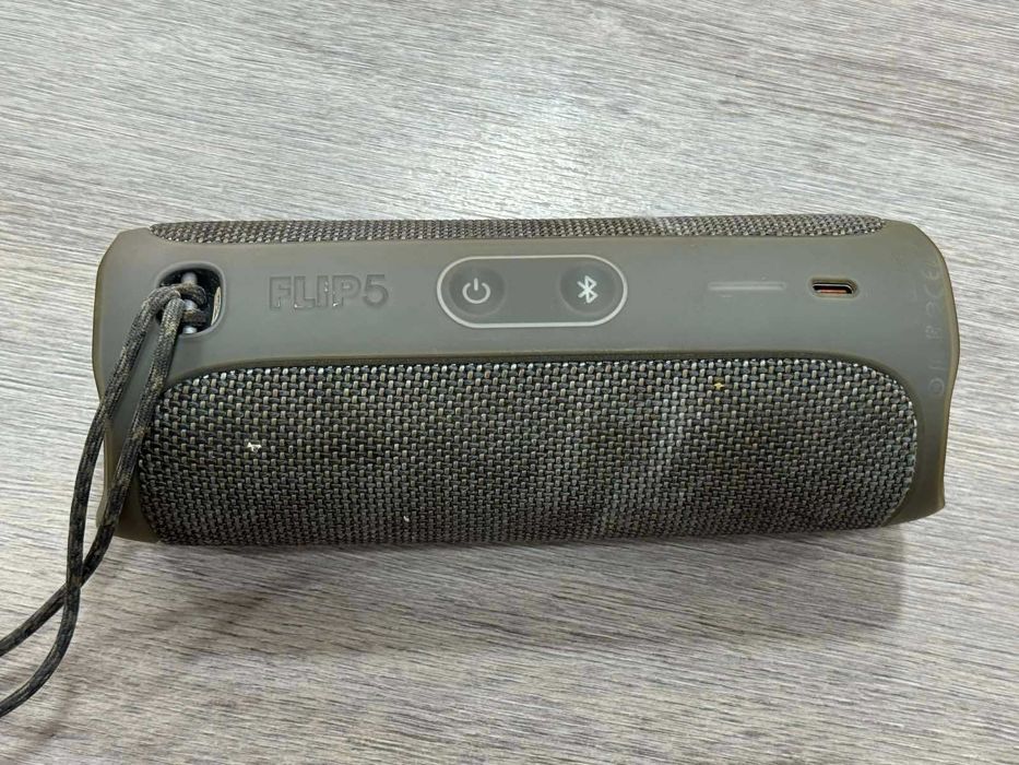 Продава се JBL Flip 5