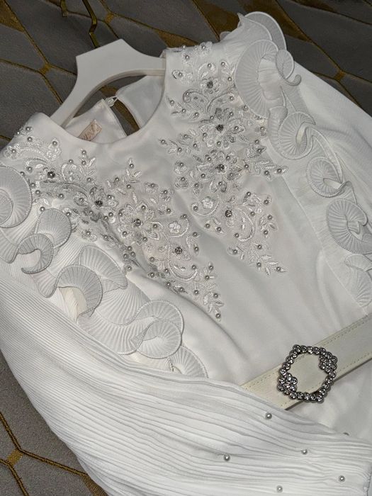 Платье белое; новое; Турция