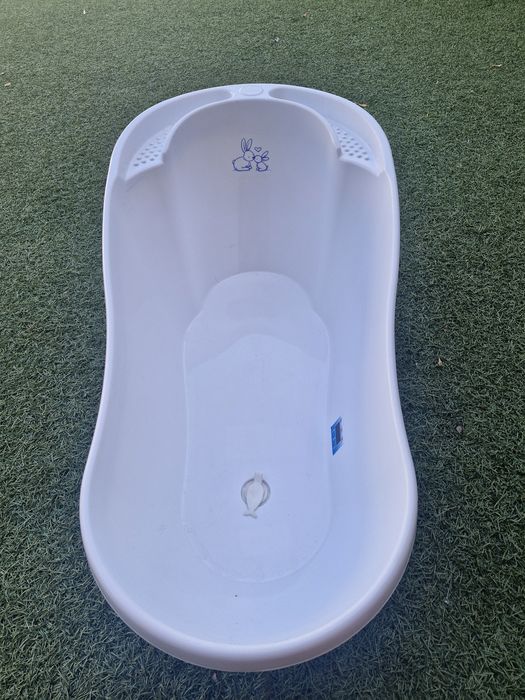 Vând cadita cu suport