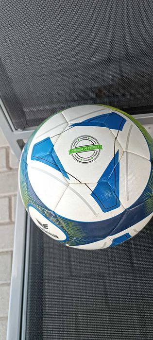 Vând mingi fotbal originala