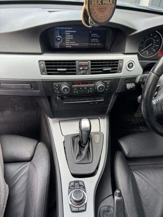 Dezmembrez BMW 325d N57 3.0d M-Pack E90Lci an 2011 ,M ,Xenon adaptiv