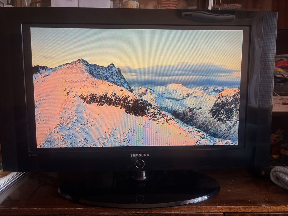 Телевизор Samsung