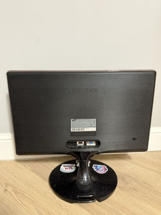 Монитор Samsung