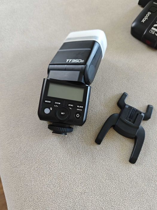 Комплект светкавица и синхронизатор / тригер GODOX за фотоапарати Fujifilm