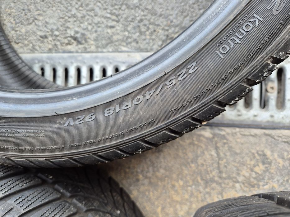 Vând cauciucuri 225/40/18 M+S 2 buc //Runflat//