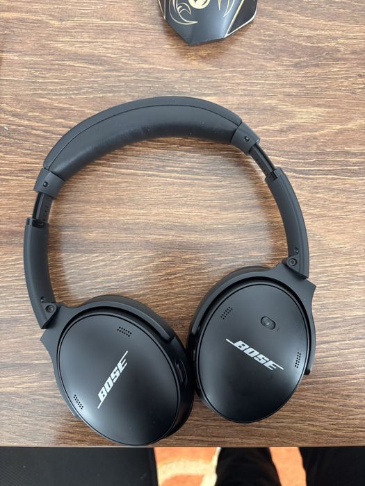 Vând căști Bose QuietComfort (Black)