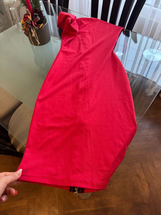 Рокли в бежово и червено