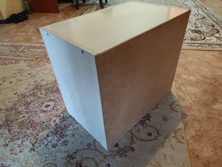 Тумба белая  продаётся
