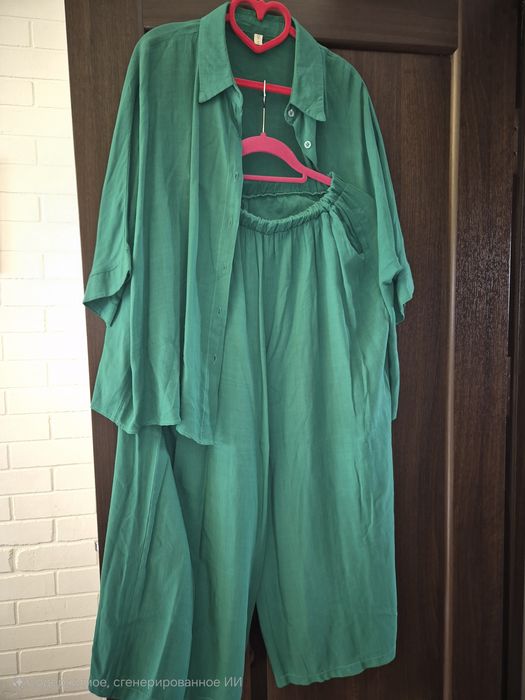 Костюмы женские летние