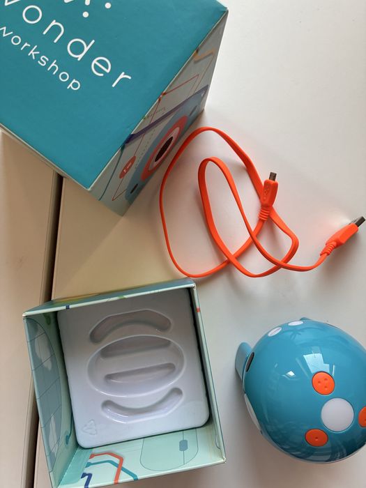 Wonder robot Dot