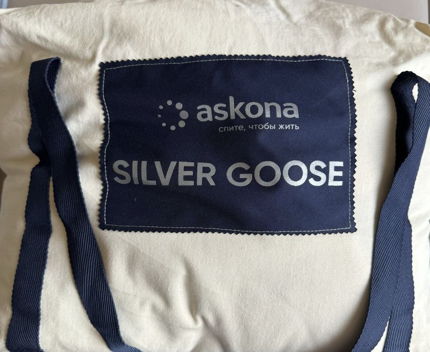 Гипоаллергенное одеяло из гусиного пера и пуха