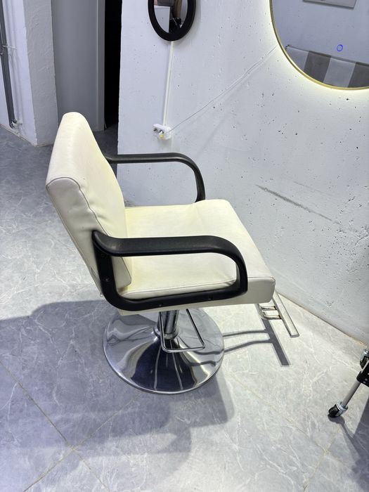 Кресло парихмакерский