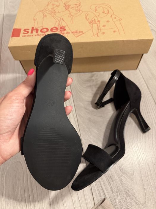 Sandale noi negre toc 6 cm marime 38