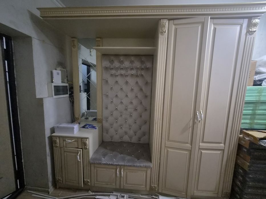 Шкаф прихожая  продаю
