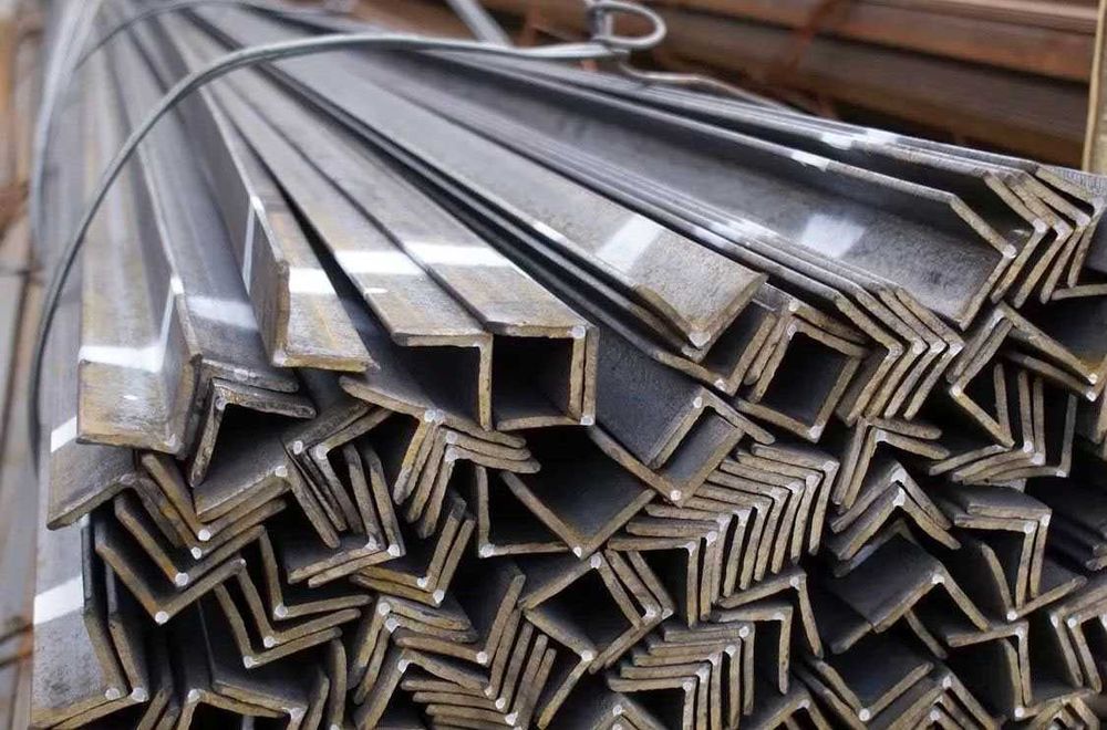 Уголок металлический