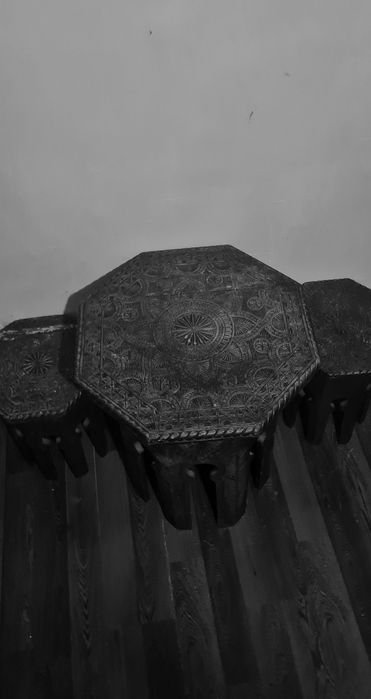 Masa + 2 scaune / stil brâncovenesc/