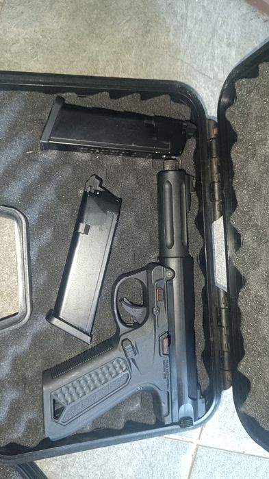 Replica pistol AAP01