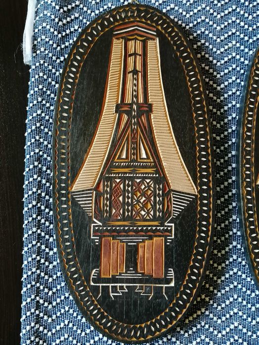 Дървени резбовани картини за стена