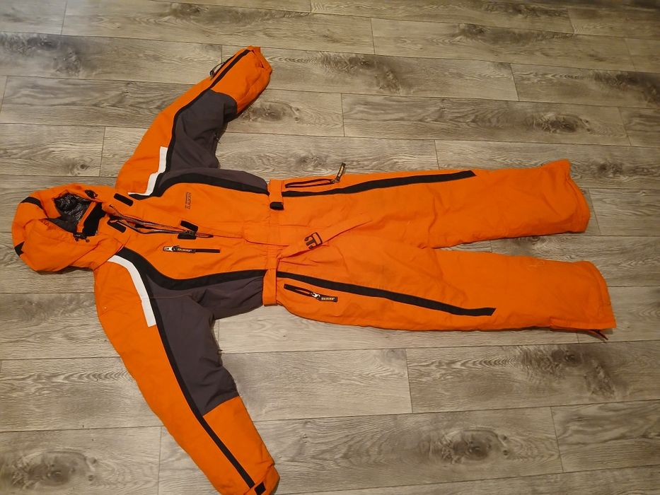 Продам лыжный костюм