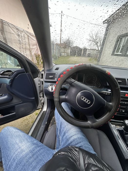 Vand audi a4 1700 euro