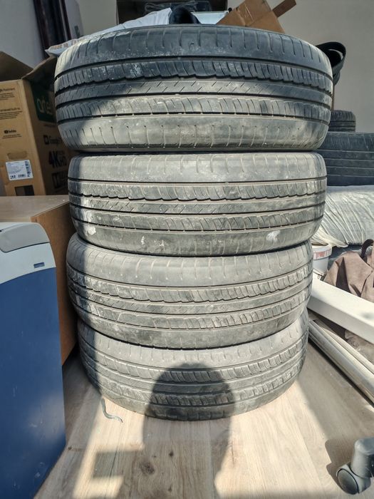 Продам резину 205/60/16