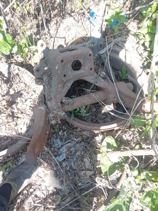 Продам запчасти на Т-40