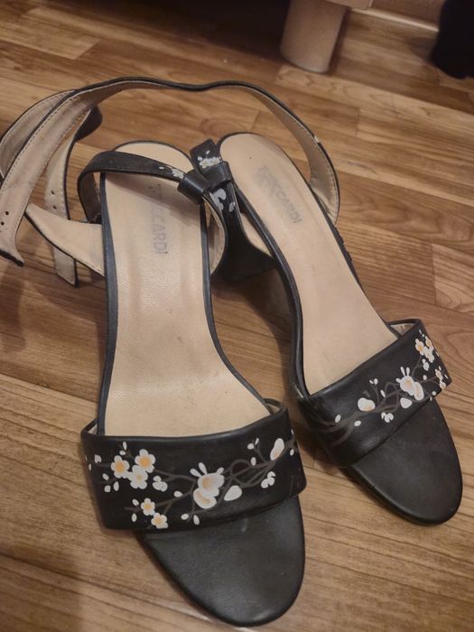 Продам летние туфли