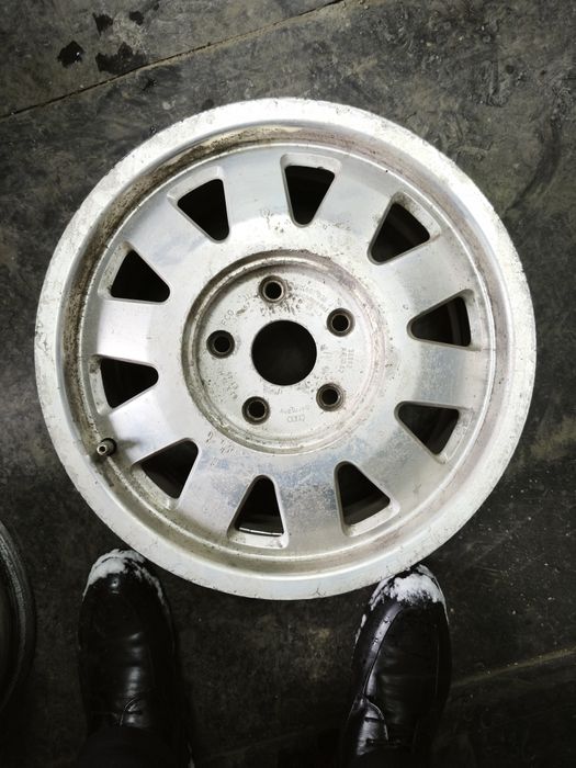 Ауди 100 А6 диск р15