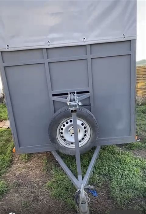 Прицеп B категории 2 тонны  коневоз