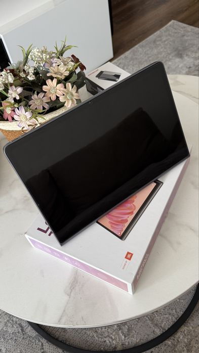 Tableta Lenovo Tab plus