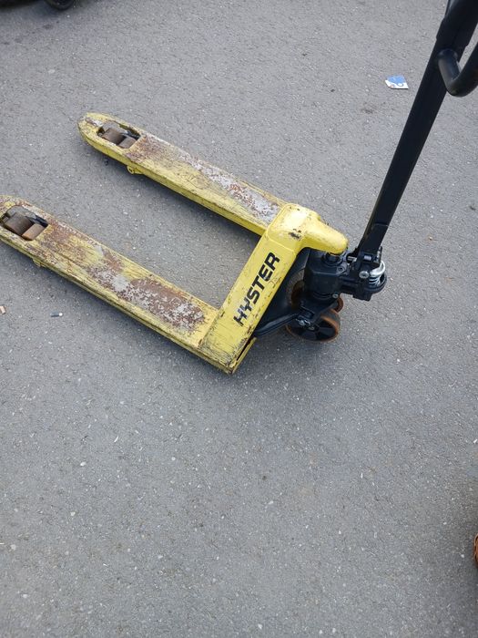 Vând transpaleta