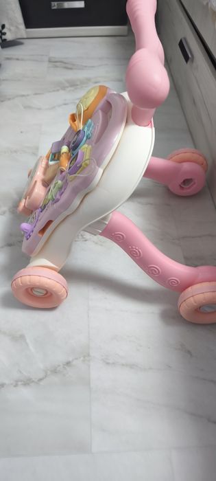 Antemergator / premergator cu masuta de activitati