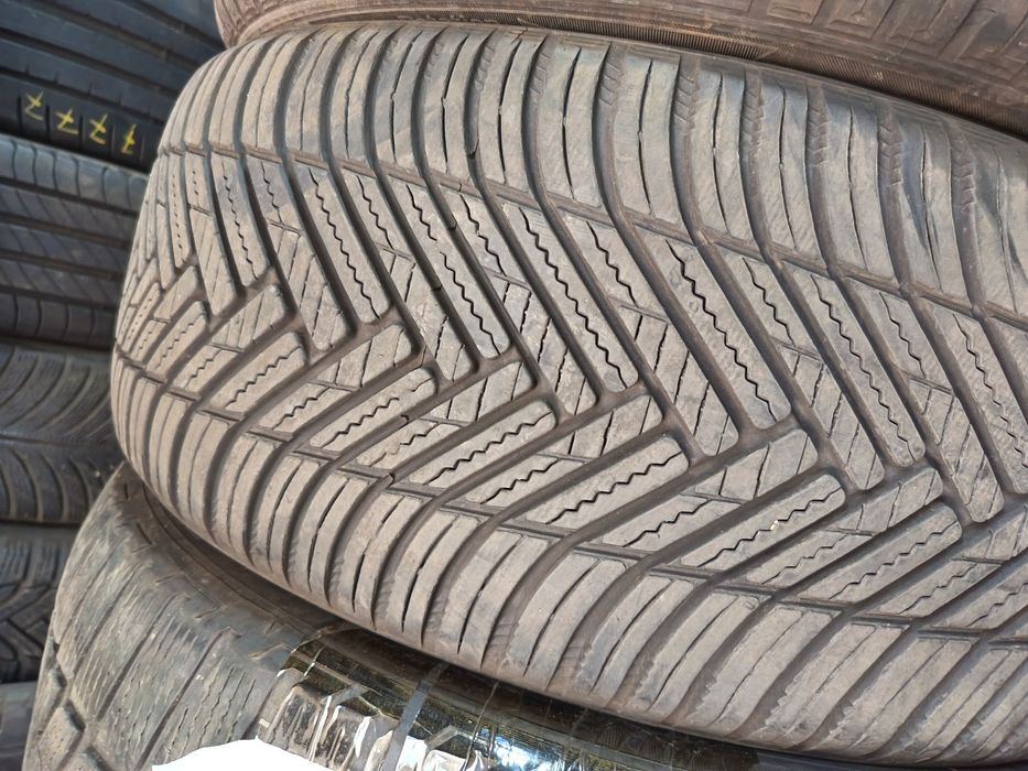 Anvelope 4sezoane MS 225 40 19 hankook 2024 8mm