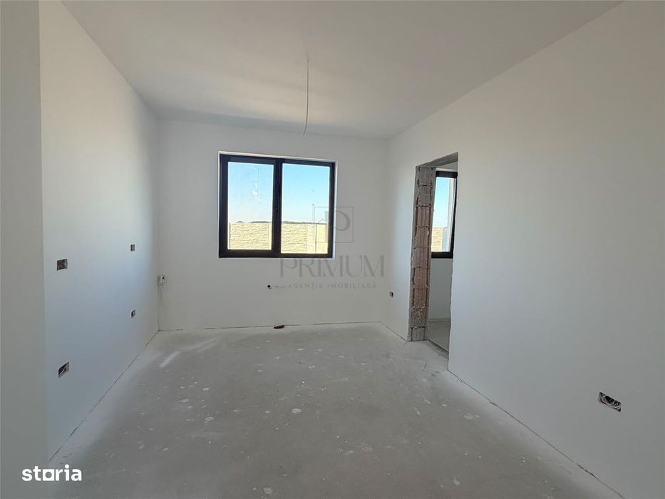Duplex Despartit Prin Camera Tehnica - Personalizare Interioara - Zona