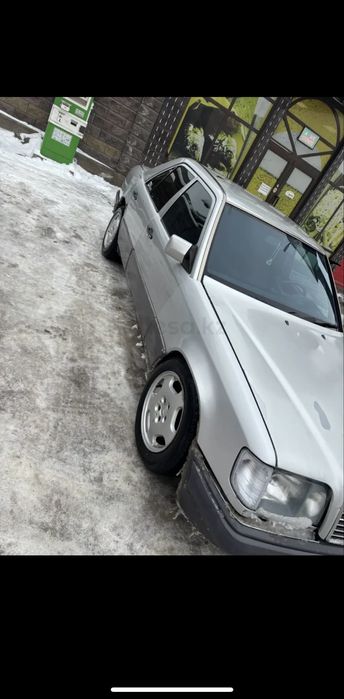 Мерседес бенц 124 е220