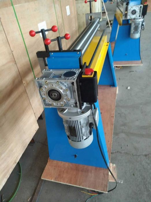 валцовка станоки 1300мм эни.  1.5 мм калинликача ишлов беради.  металл