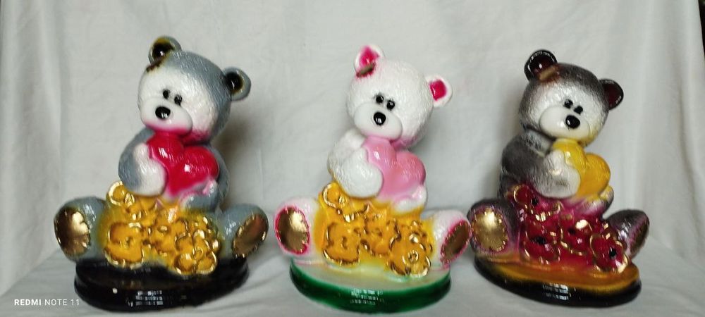 Bu bolalar pull yigʻsh uchun pulldon