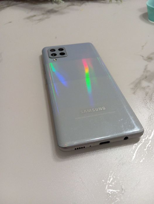 Продавам  Samsung a42 5G