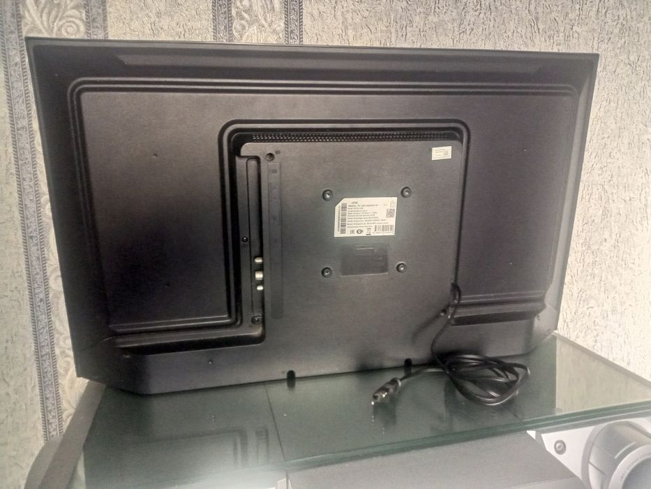 Продам телевизор артель.