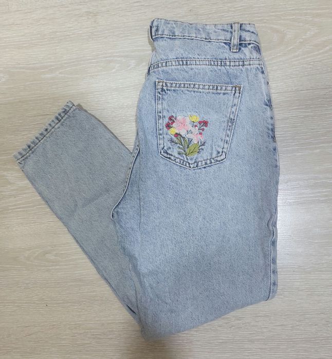 Джинсы в идеальном состоянии