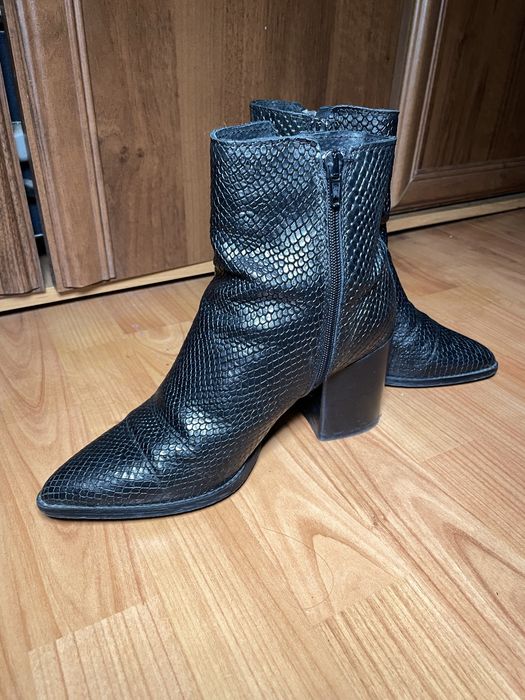 Botine piele naturala cu toc