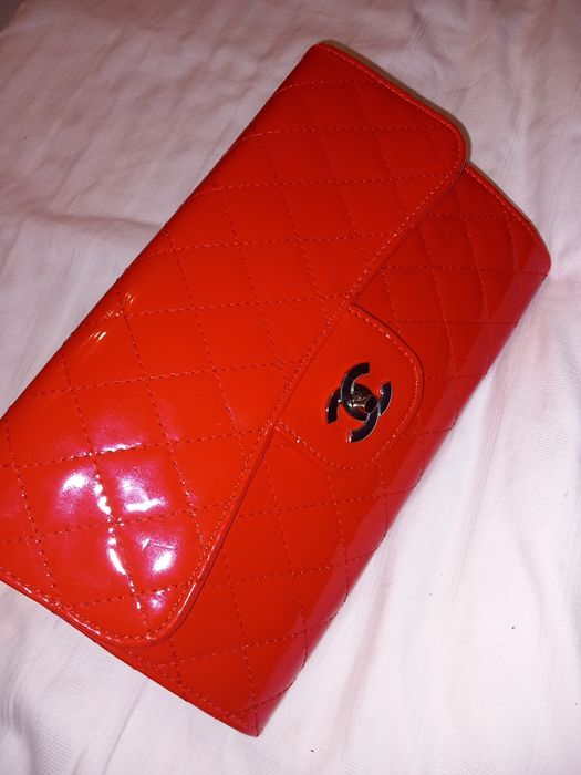 Cartier дамска чанта червен лак, Цикламено портмоне.