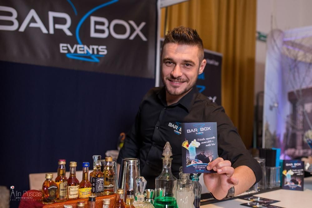 Cocktail bar/bar mobil evenimente, barmani la nunta