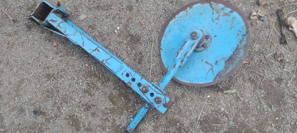 Продам плуг однокорпусный