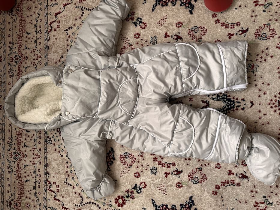 Продам детский комбинезон