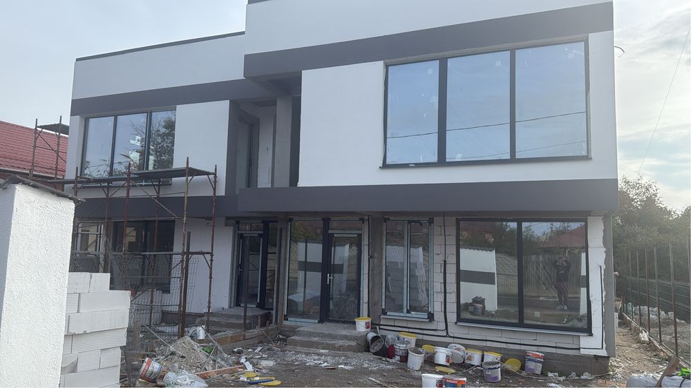 PROPRIETAR - Casa noua, moderna , Aleea 1 Parangului !